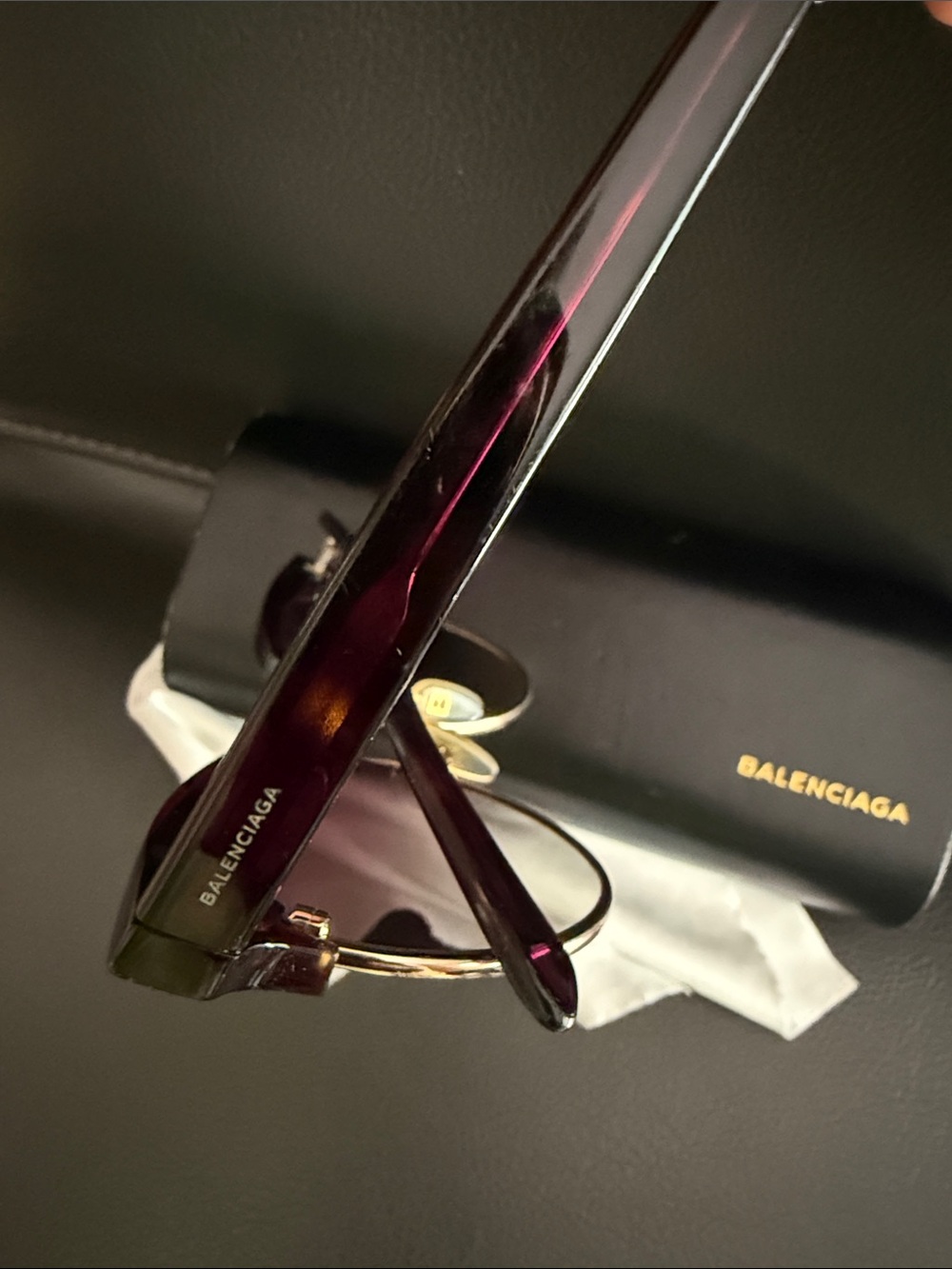 Balenciaga Women's BA 128 Sunglasses
Tortoiseshell Gold Cat Eye COA 51-19-140 - Picture 13 of 16
